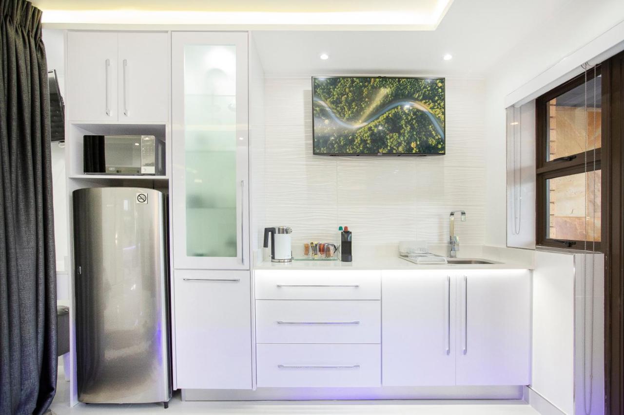 Wilderness Waters Boutique Suites - Adults Only 외부 사진
